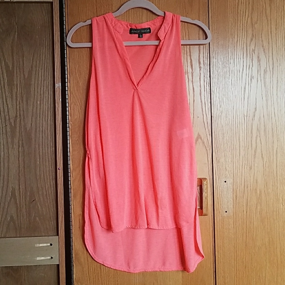 Coral V-neck Hi-Lo Tee